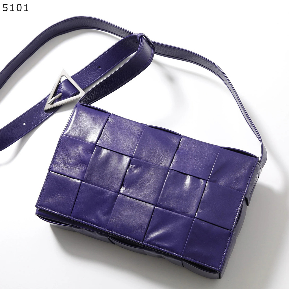 BOTTEGA VENETA Shoulder Bag Maxi Intrecciato Leather